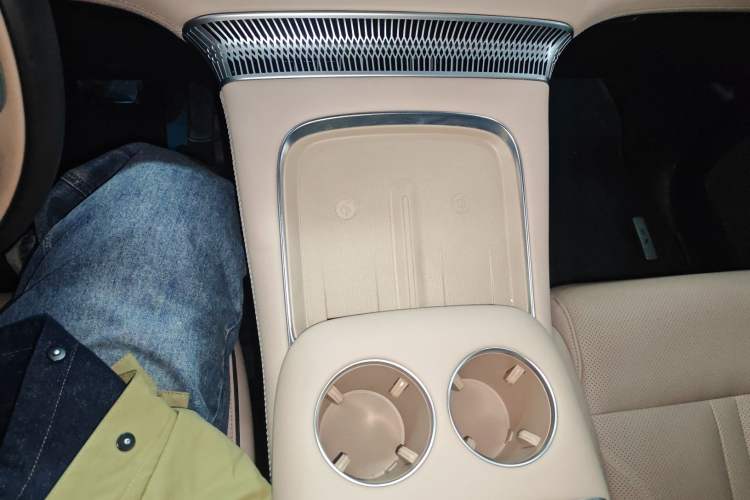 Used XPeng X9 2024 640 All-Wheel Drive High-Performance Max