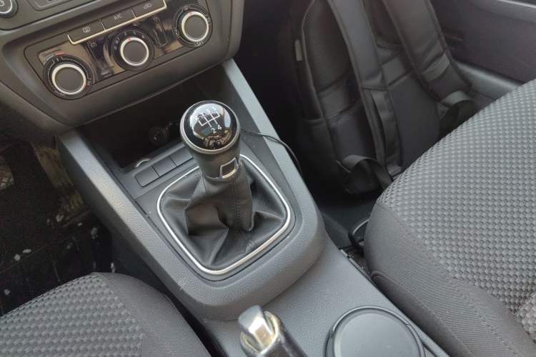 Used Volkswagen Sagitar 2014 Revised Version 1.6L Manual Leading Edition