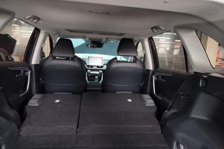 Used Toyota Wildlander 2022 Dual-Engine 2.5L E-CVT Two-Wheel Drive Luxury PLUS Edition
