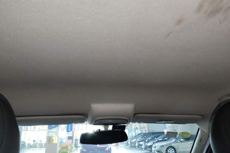 Used Zotye T300 2017 1.5T Manual Luxury Model
