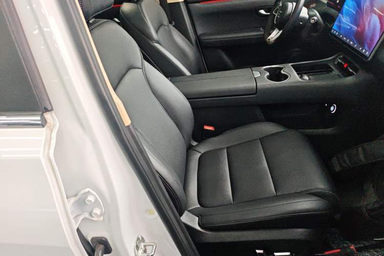 Used  E5 PLUS 2025 165 km Long-Range Version 7 Seats
