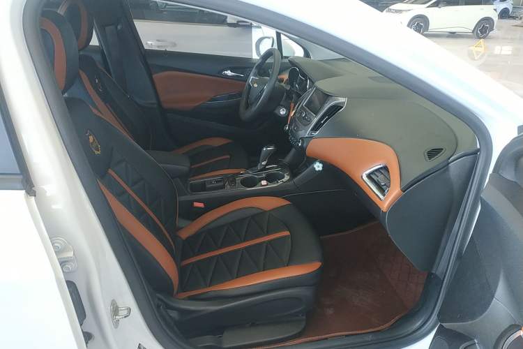 Used Chevrolet Cruze 2017 1.5L Automatic Pioneer Sunroof Edition