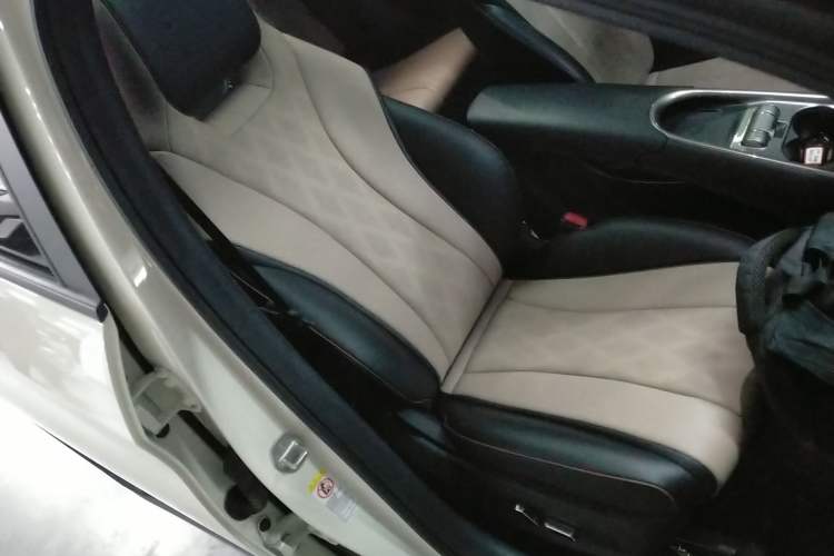 Used BYD Dolphin 2024 Honor Edition 420km Fashion Version
