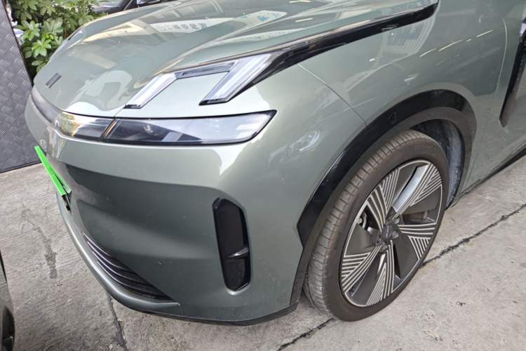 Used Lynk & Co 08 EM-P 2023 220km All-Wheel-Drive Performance Halo
