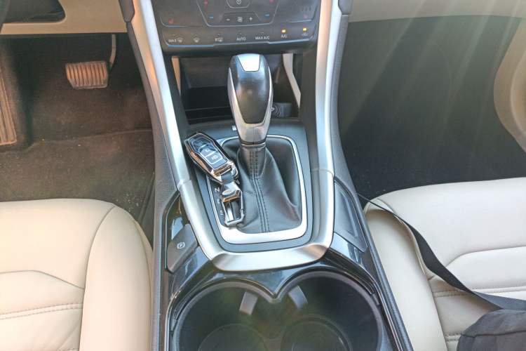 Used Ford Mondeo 2013 2.0L GTDi 200 Luxury Model
