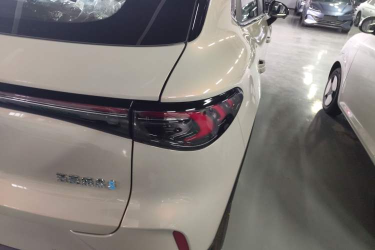 Used Wuling Bingo S 2025 Model 325km Deluxe Edition