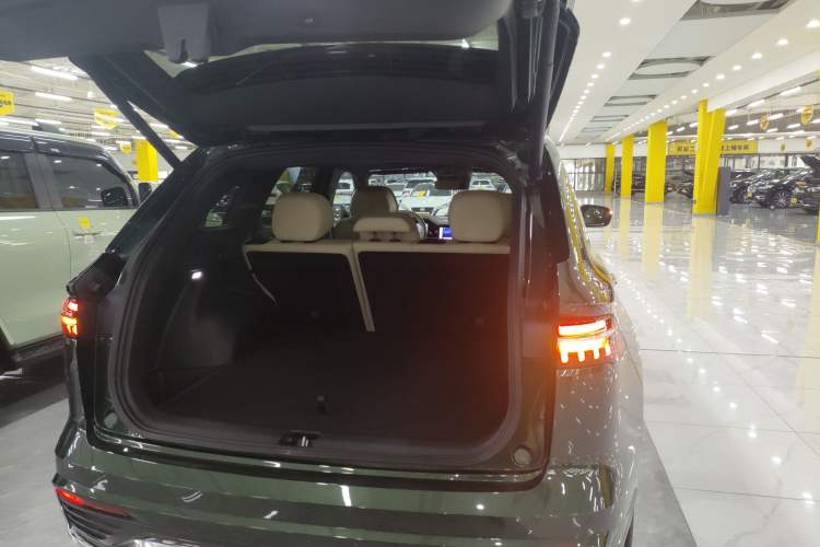 Used Geely Auto Monjaro L 2025 Dongfang Yao 2.0TD Automatic All-Wheel-Drive Wangyue Edition
