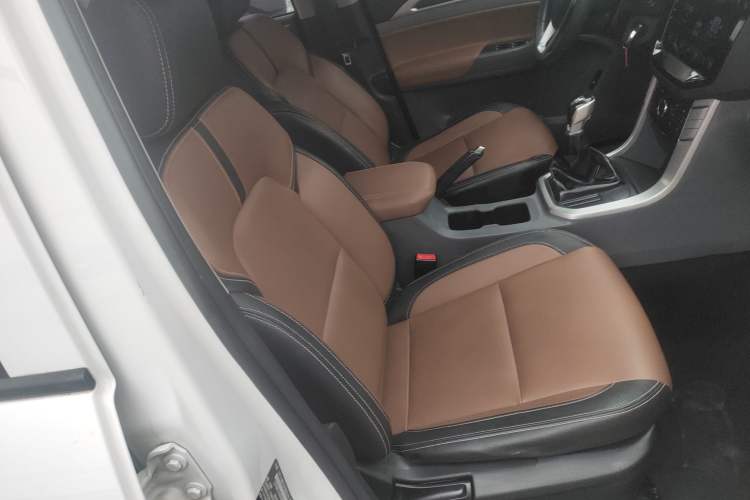 Used SAIC MAXUS T70 2019 2.0T Diesel Manual Two-Wheel Drive Comfort Version Standard Box High Chassis