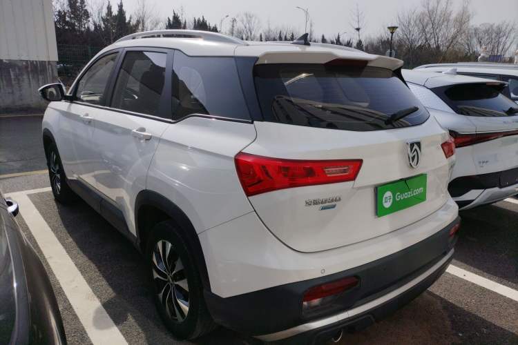 Used Baojun 530 2021 Global Car Anniversary Edition 1.5T Manual Luxury Model 7 Seats