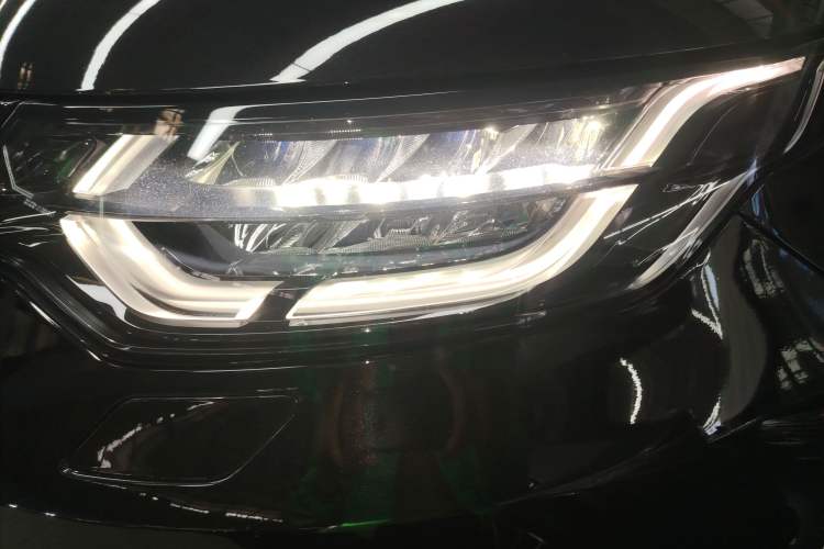 Used Land Rover Discovery 2020 3.0 SC V6 SE