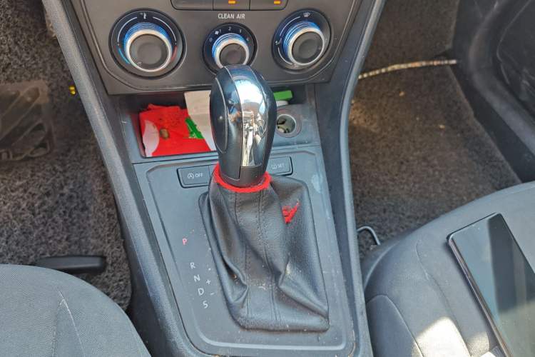 Used Volkswagen Lavida 2018 Classic 1.5L Automatic Fashion Edition China VI Standard
