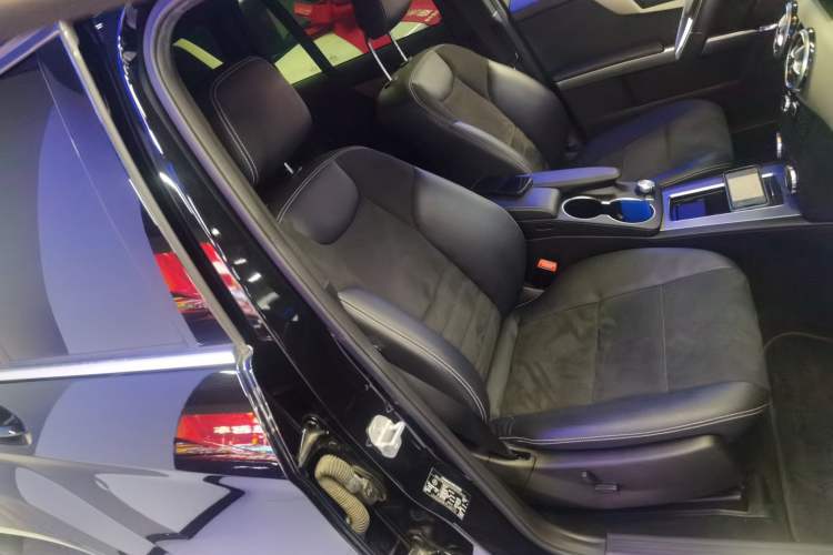 Used Mercedes-Benz GLK-Class 2015 GLK 260 4MATIC Dynamic Edition Ultimate Version