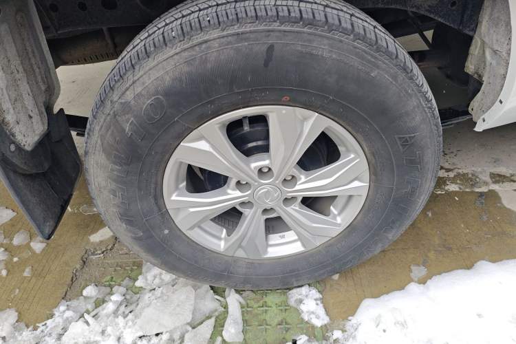 Used Dongfeng Ruichi 6 2023 Revised Version 2.4L Manual Two-Wheel Drive Gasoline Standard Edition
