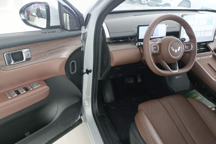 Used Wuling Xingguang S 2025 Model, 130km Flagship Edition
