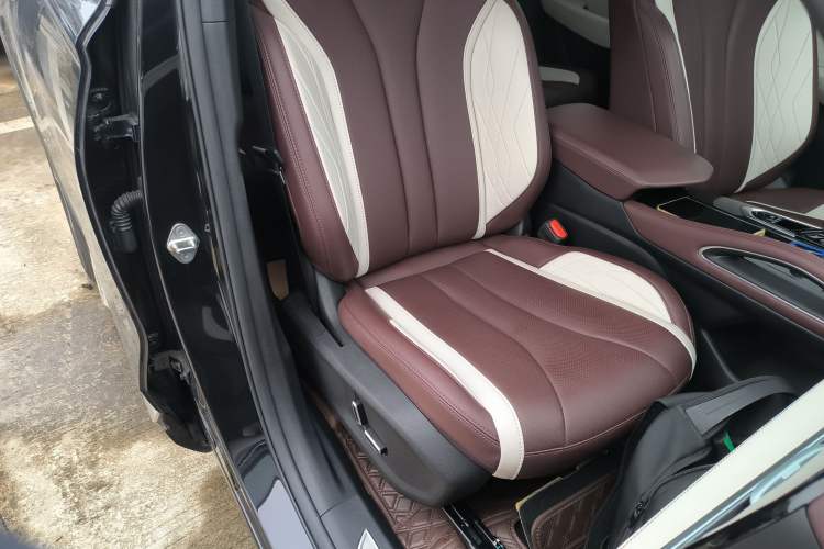 Used Geely Auto Monjaro L 2021 2.0TD DCT EVO Two-Wheel Drive Prestige Version
