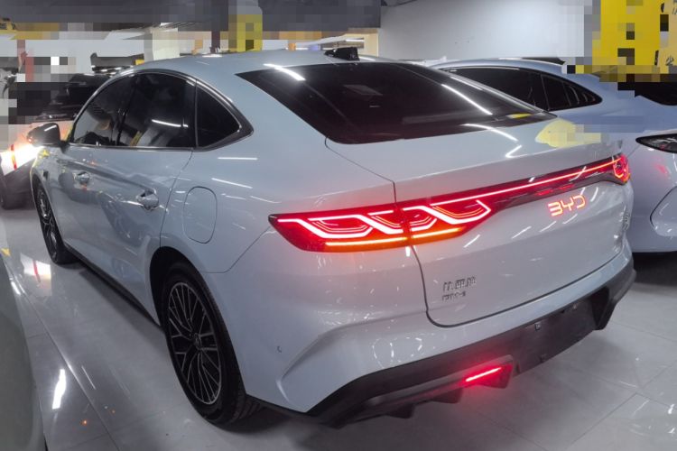 Used BYD Qin L 2025 DM-i Smart Drive 120KM Excellence Model
