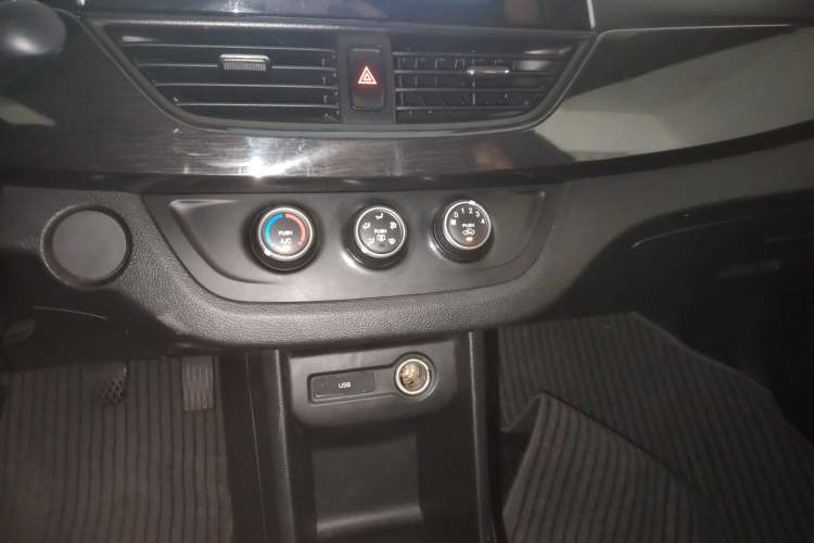 Used Baojun 310 2016 1.2L Manual Fashionable Edition