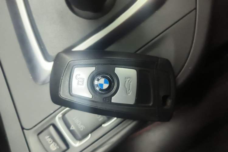 Used BMW 1 Series 2013 Facelifted 118i Leading Edition
