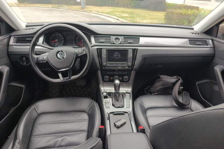 Used Volkswagen Passat 2017 280TSI DSG Luxury Edition
