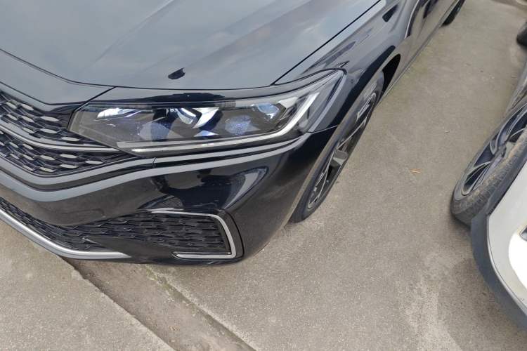 Used Volkswagen Passat 2024 380TSI Starry Dragon Edition
