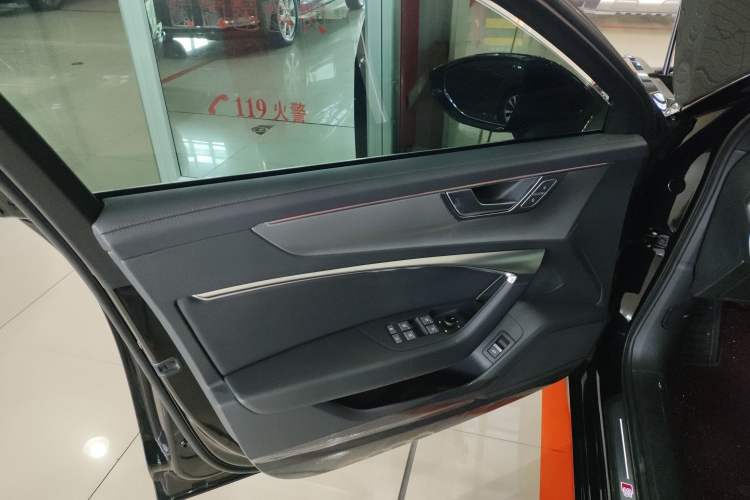 Used Audi A6L 2023 Revised 40 TFSI Luxury Dynamic Edition
