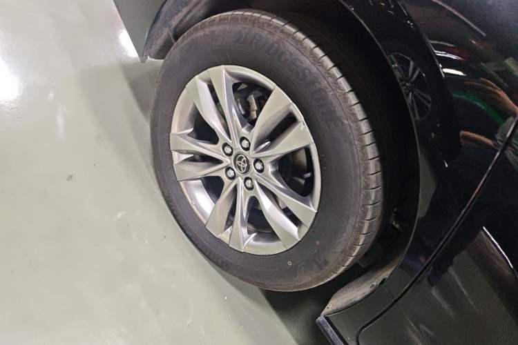 Used Toyota Sienna 2024 2.5L Hybrid Four-Wheel Drive Prestige Edition