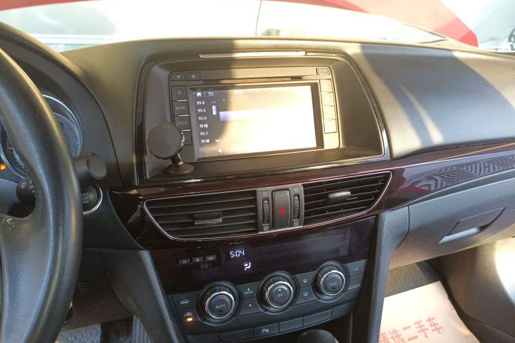 Used Mazda Atenza 2015 2.0L Blue Sky Luxury Edition
