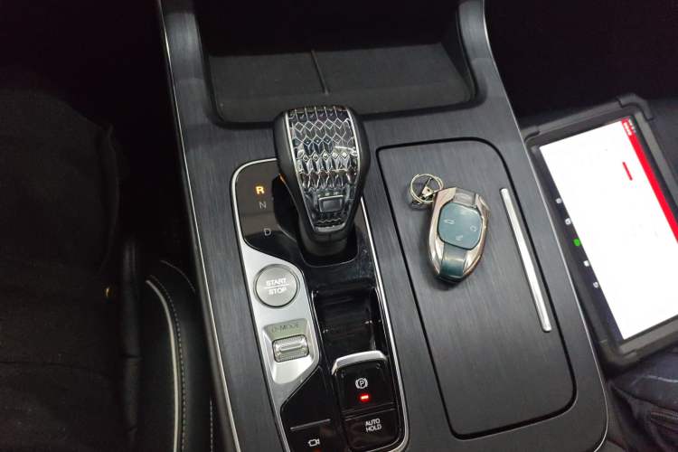 Used GAC Trumpchi GS8 2022 Linghang Series 2.0 TGDI Two-Wheel-Drive Luxury Smart Connectivity Version (7 Seats)
