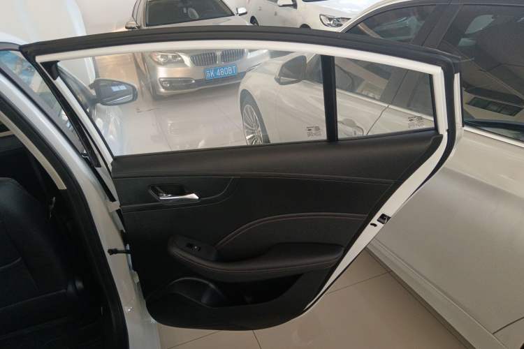 Used Roewe i5 2023 1.5L CVT Luxury Edition
