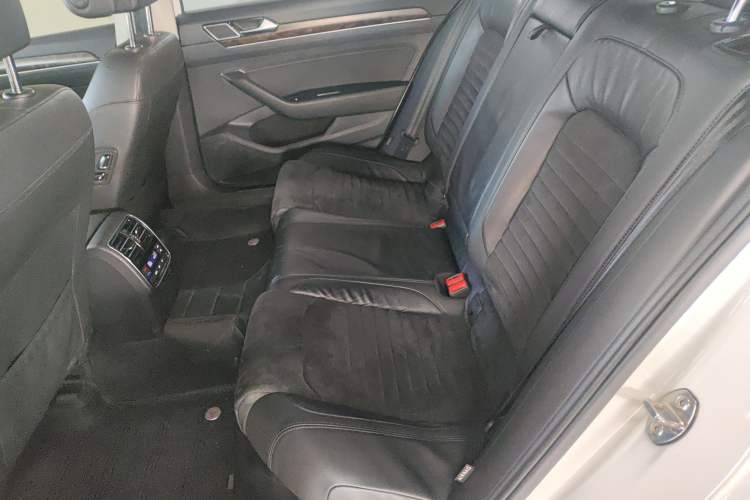 Used Volkswagen Magotan 2017 330TSI DSG Luxury Model