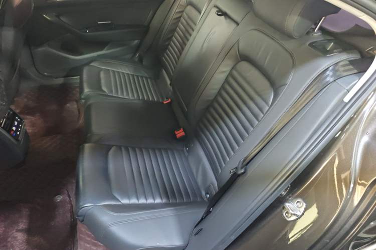 Used Volkswagen Magotan 2019 330TSI DSG Luxury Model China V Standard
