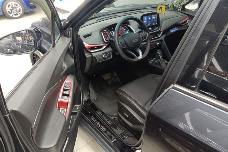 Used Chevrolet Orlando 2020 Light Hybrid Redline 530T Automatic Enjoyment Edition (5+2 Models)
