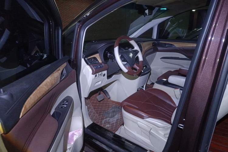 Used Buick GL8 2018 ES 28T Comfort Model China VI Standard
