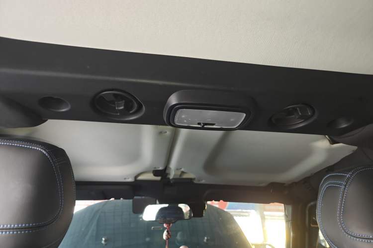 Used  BJ40 2020 2.0T Automatic Four-Wheel Drive Urban Hunter Edition Prestige Version