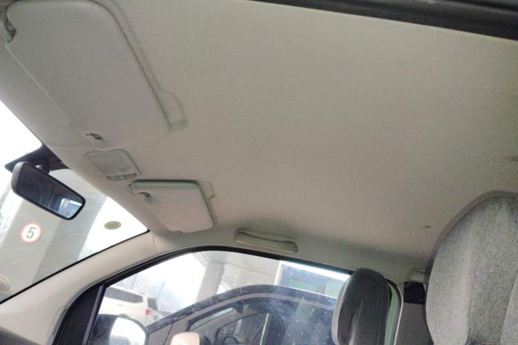 Used Wuling Hongguang MINIEV 2021 Macaron Premium Model – Lithium Iron Phosphate