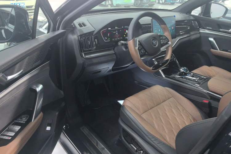 Used BYD Tang New Energy 2021 DM-i 112KM Prestige Model
