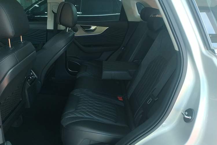 Used Hongqi HS5 2023 2.0T Qixiang Pro Edition