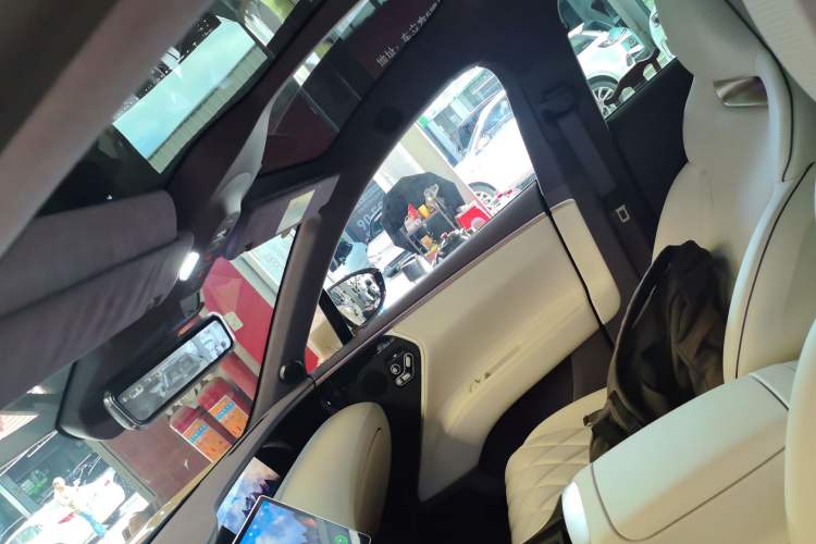 Used  11 2024 630 Rear-Wheel Drive Edition with Three Lasers
