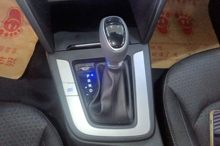 Used Hyundai Elantra 2016 1.6L Automatic ZhiXuan – Elite Version
