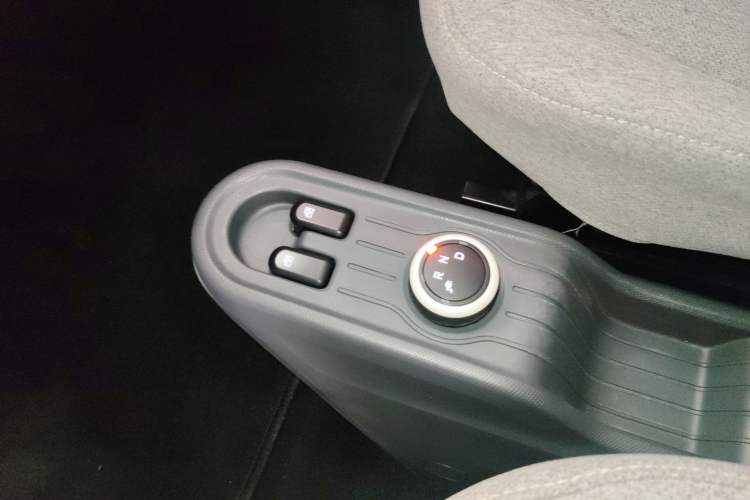 Used Wuling Hongguang MINIEV 2022 Macaron Premium Model – Lithium Iron Phosphate
