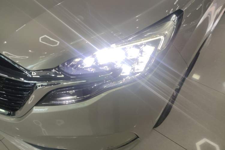 Used Buick GL8 2022 ES Landtrek 653T Luxury Edition
