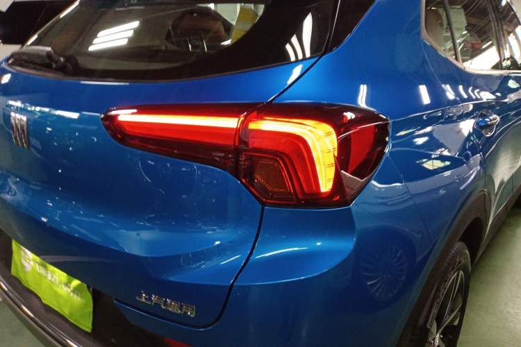 Used Buick Encore PLUS 2023 Smart Fun Edition
