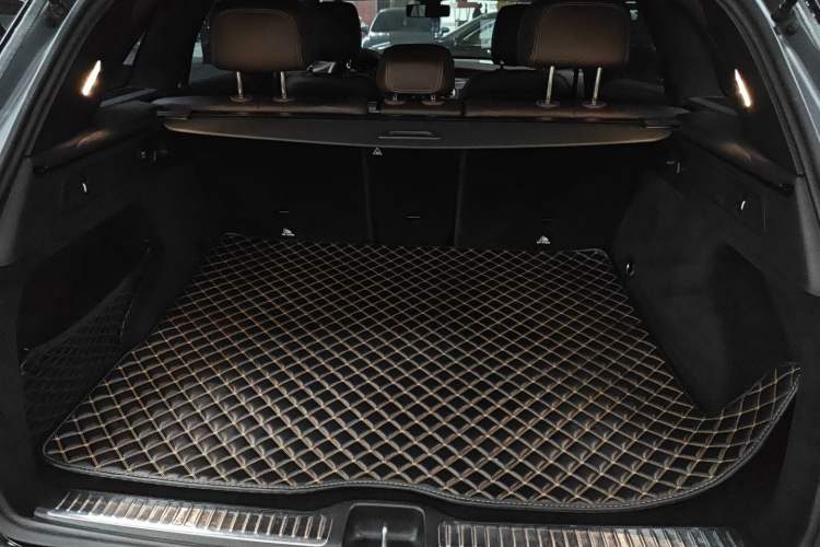 Used Mercedes-Benz GLC 2020 Facelift GLC 260 L 4MATIC Luxury Edition
