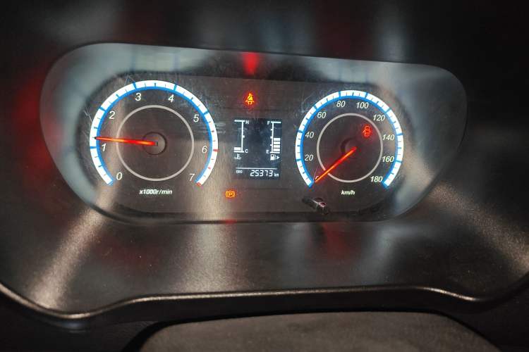 Used Chana Ruixing M60 2023 1.5L GDI Comfort-Class Passenger Vehicle 6/7 Seats
