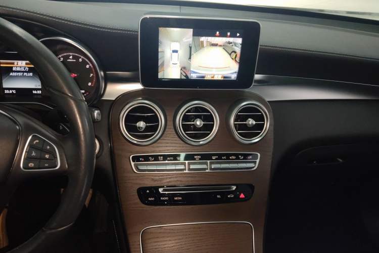 Used Mercedes-Benz GLC 2017 GLC 300 4MATIC Sport Edition
