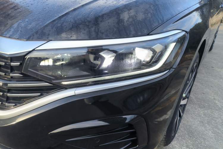 Used Volkswagen Passat 2023 330TSI Elite Edition
