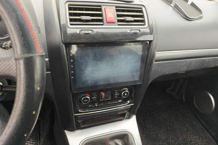 Used Haval H5 Classic 2013 Zhizun Edition 2.0L Manual Two-Wheel Drive Entry-Level Model