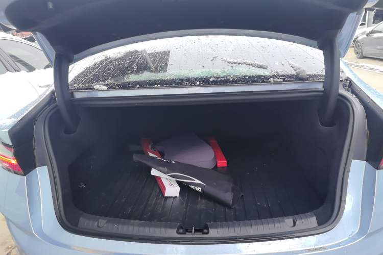 Used BYD Seal 2022 550 km Standard Range Rear-Wheel Drive Prestige Version