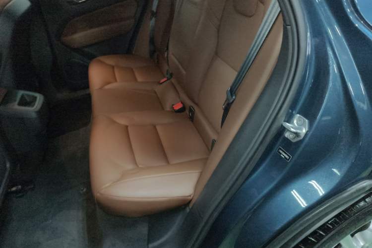 Used Volvo XC60 2021 T5 4x4 Smart Luxury Edition