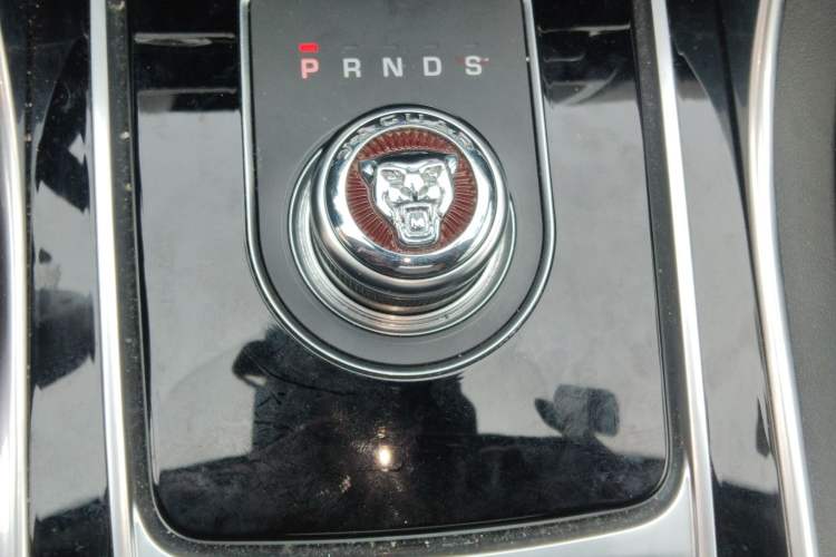 Used Jaguar XEL 2019 2.0T 200 PS Deluxe Edition
